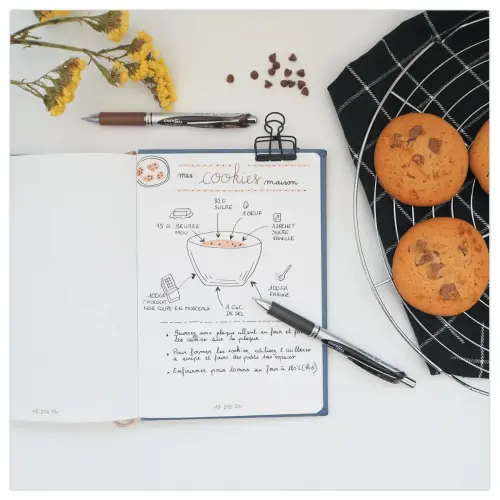 Roller pointe métal - Ecriture moyenne - Noir - PENTEL