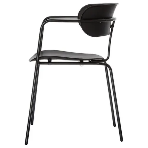 2 Chaises bistro pieds noirs assise noire mont&eacute;es 