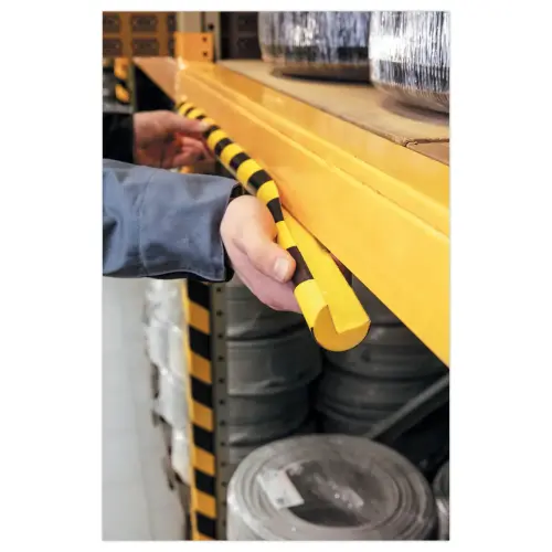 Profil&eacute; de protection d'angles en mousse polyur&eacute;thane C25R 
