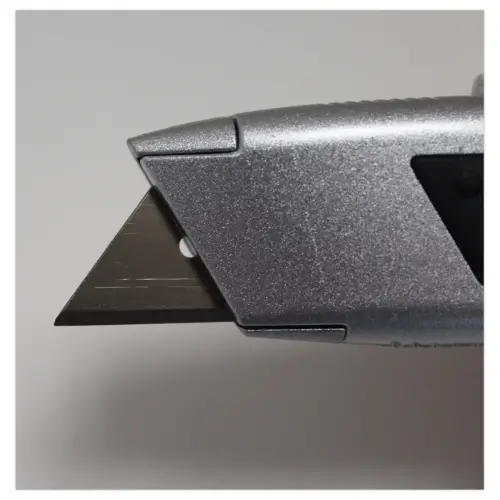 Cutter métal de sécurité - lame de 1.8 cm
