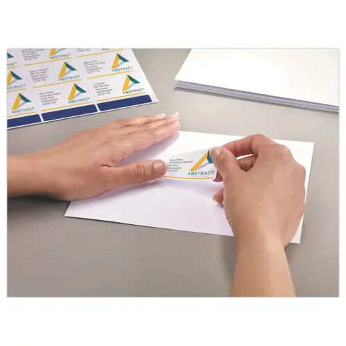 100 Planches de 16 &eacute;tiquettes adresses blanches pour imprimantes laser - 99,1 x 33,9 mm - AVERY 