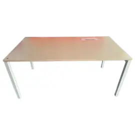 Bureau pieds r&eacute;glables &ndash; 160 x 80 cm &ndash; Reconditionn&eacute; 
