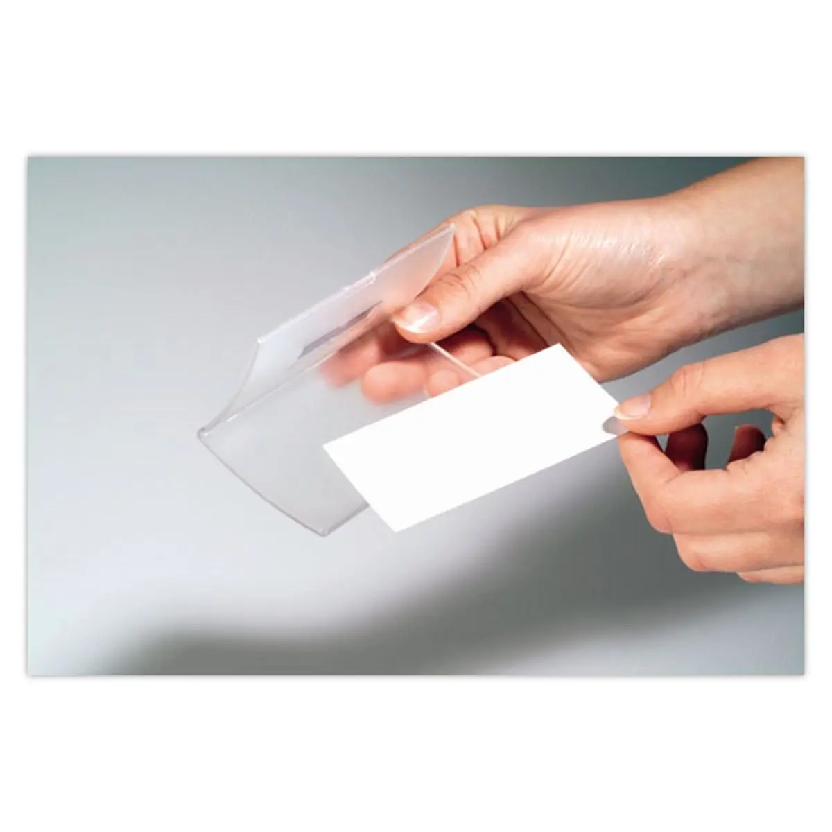 25 Badges Click Fold DURABLE - 9 x 5,4 cm - Fixation épingle + pince