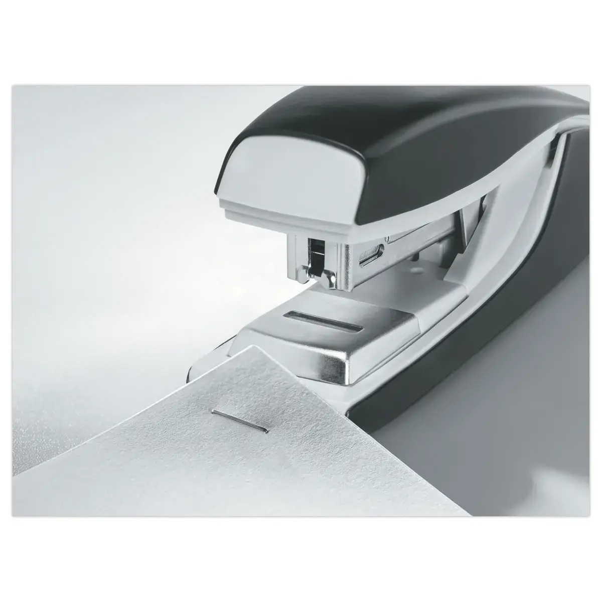 Agrafeuse de bureau Leitz 5523 - LEITZ
