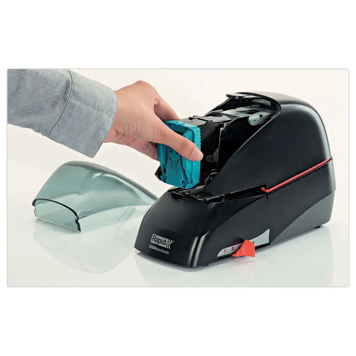 Agrafeuse électrique Suprême R5080 - 80 feuilles - Noir - RAPID