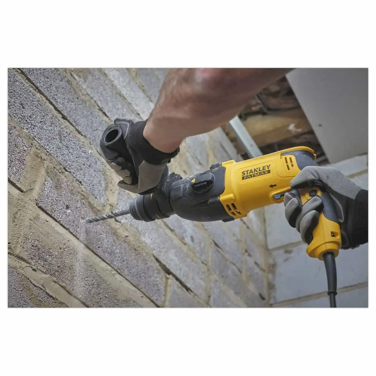 Perforateur STANLEY SDS-plus - 2,4J - 800W avec 2 burins en mallette 