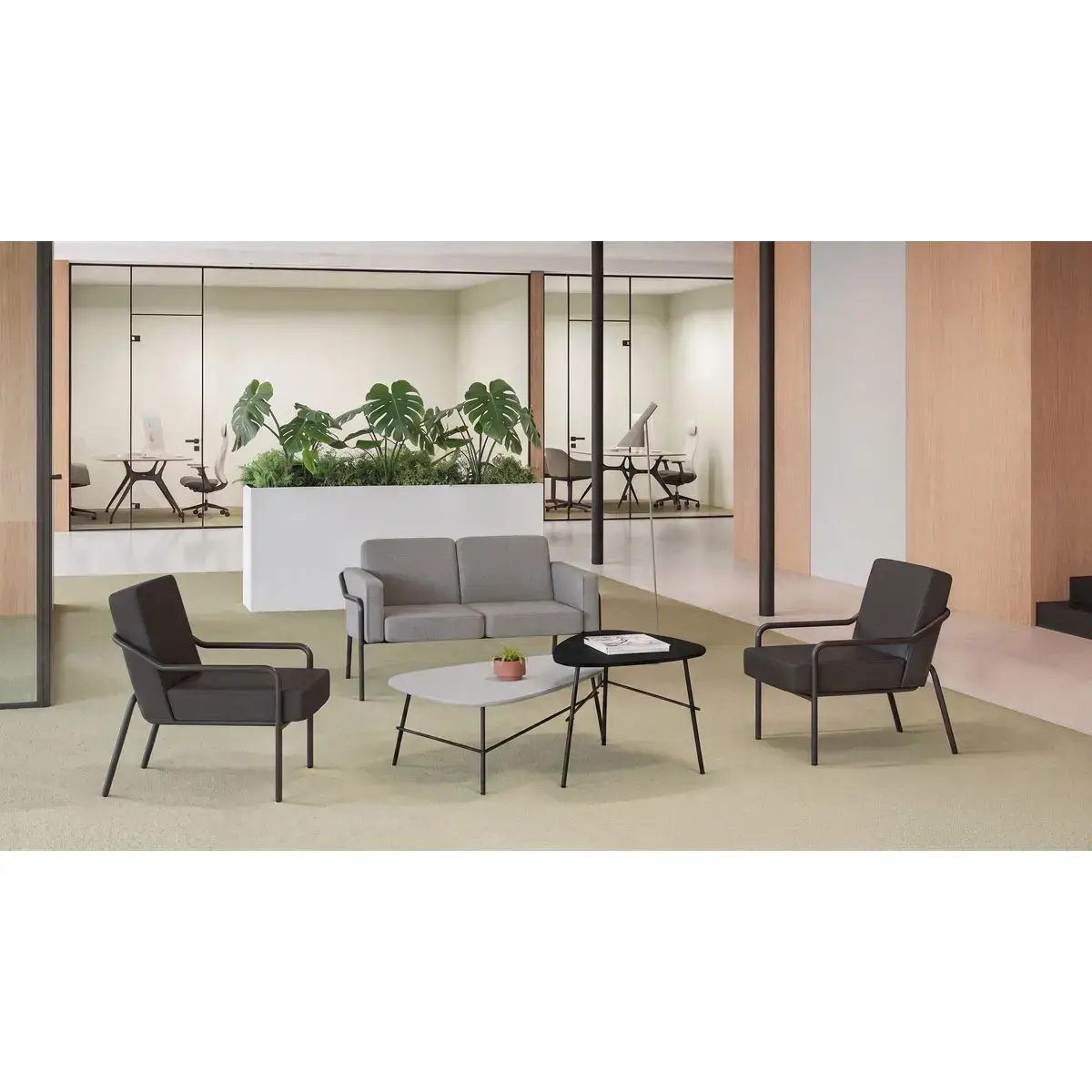 Fauteuil MEDSO simili cuir noir mont&eacute; 