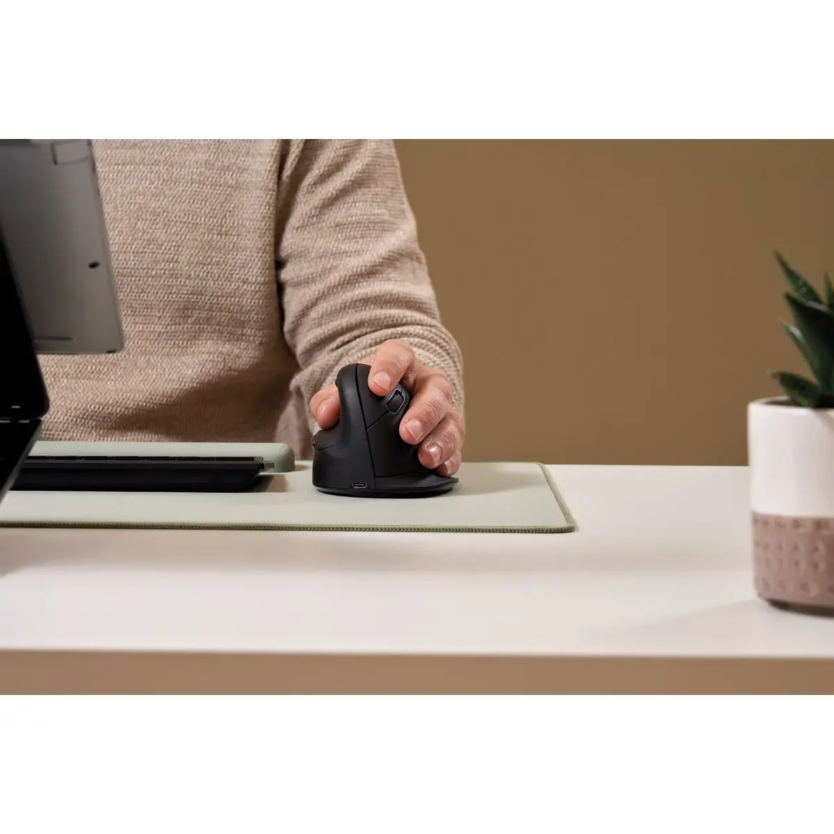Souris ergonomique verticale Breyta - Droitier - Fellowes