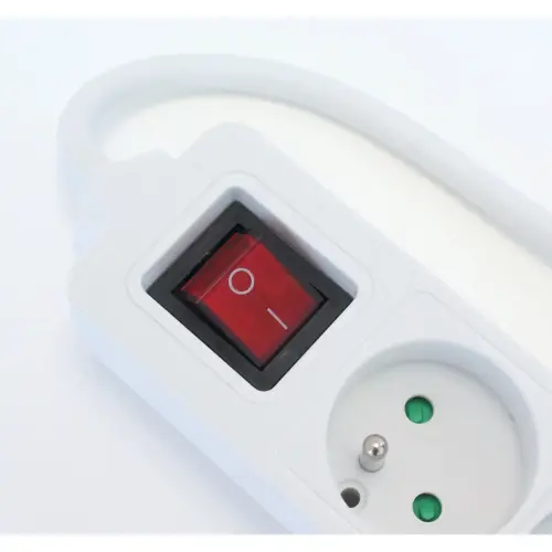 Stekkerdoos met 3 stopcontacten en USB - 4 meter kabel - Met schakelaar 