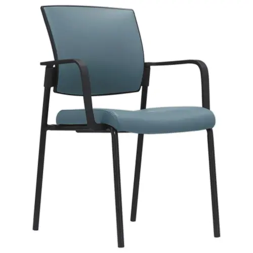 2 Synergy blauwe stoelen gemonteerd