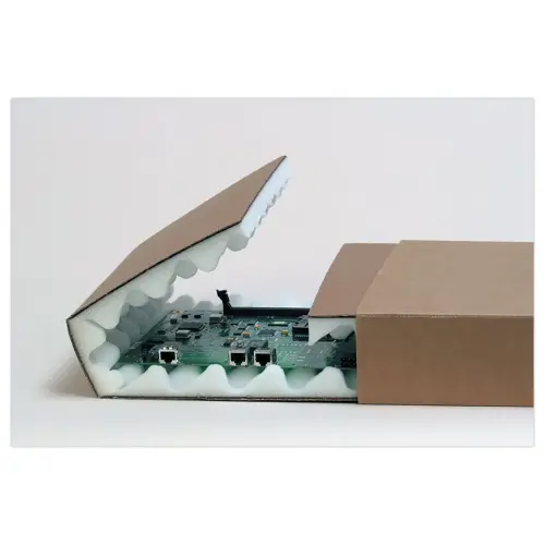 50 Doos met schuimverpakking dikte 25 mm Afm: L12,5 x B10,5 x H5 cm