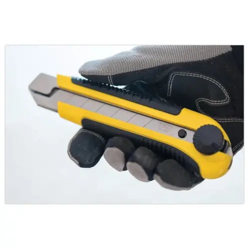 Cutter 25mm bimateriaal - STANLEY