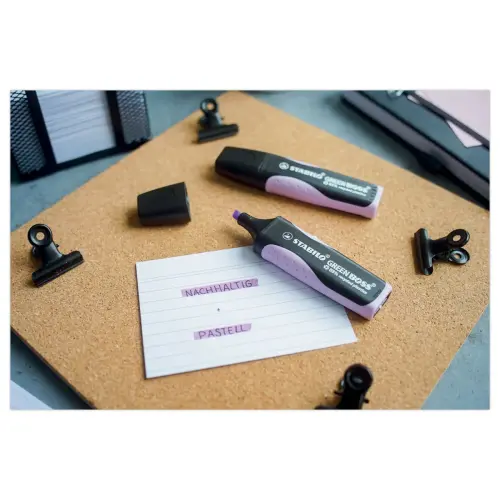 8  Markeerstiften STABILO Green Boss + bureausteun 