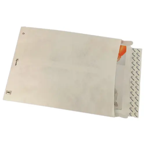 20 Witte onverscheurde TYVEK zakken 250x330 mm met een 38 mm bodem.