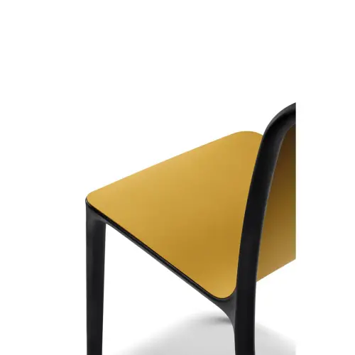 2 BIKA STOELEN BINNEN / BUITEN OKER
