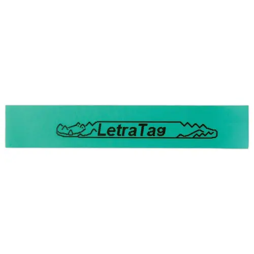Plastic lint Letratag - 12 mm - zwarte tekst op groene achtergrond