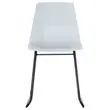 2 Cubes met trapeziumvormige zwarte poten en een witte zitting