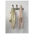 Haken van staal en metallic grijs hout/hout