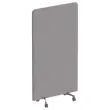Akoestische wand grijs stof met zilveren wielen 190 x 100 cm gemonteerd