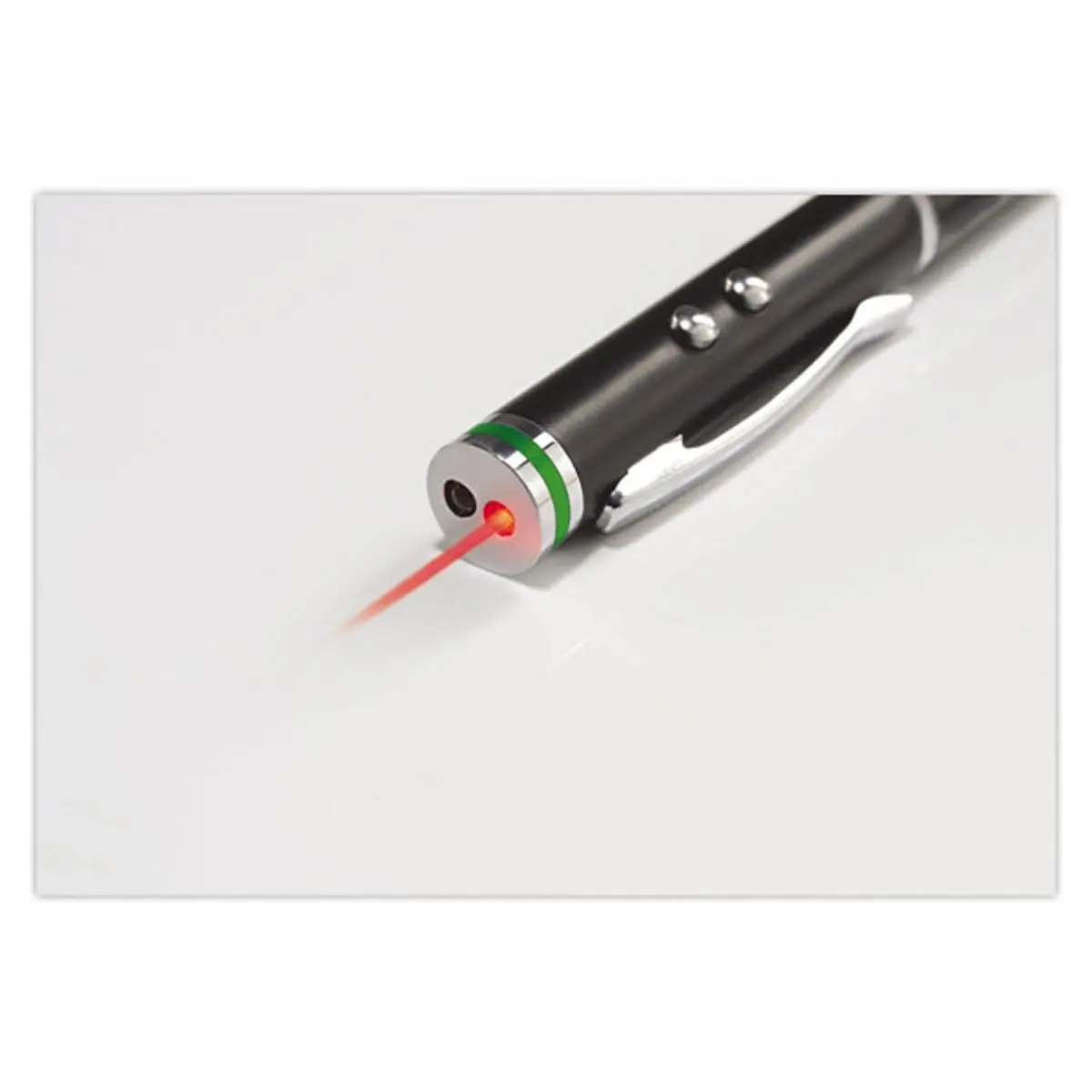 Pointer, stylus, pen en lamp: 4-in-1 