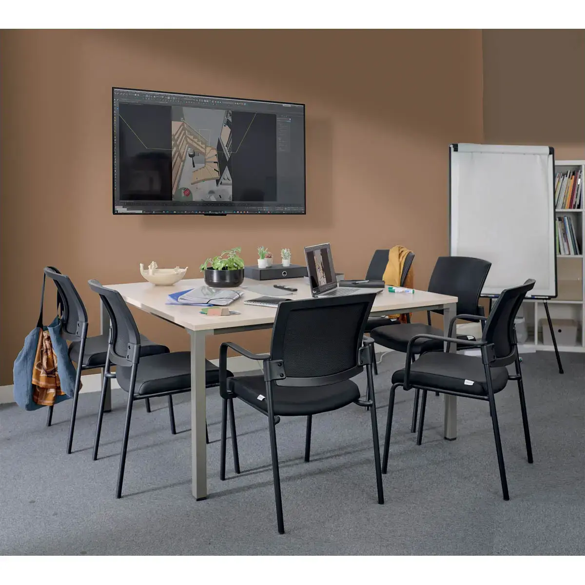 2 stoelen Synergy molgrijs gemonteerd