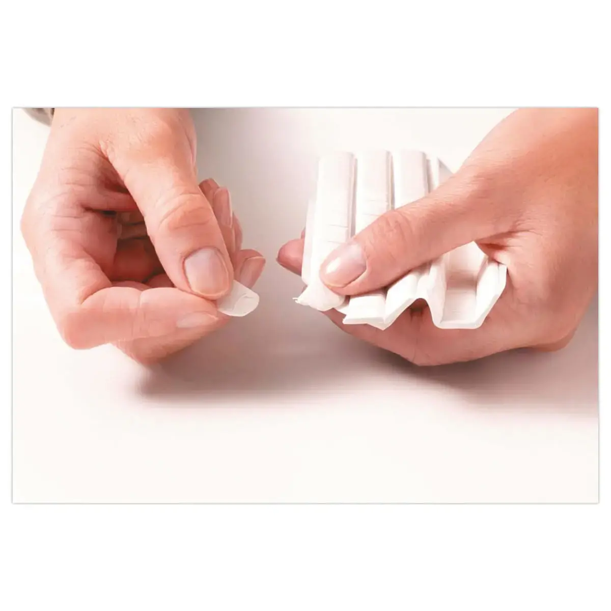 witte lijmpasta-stippen Fixetout Scotch