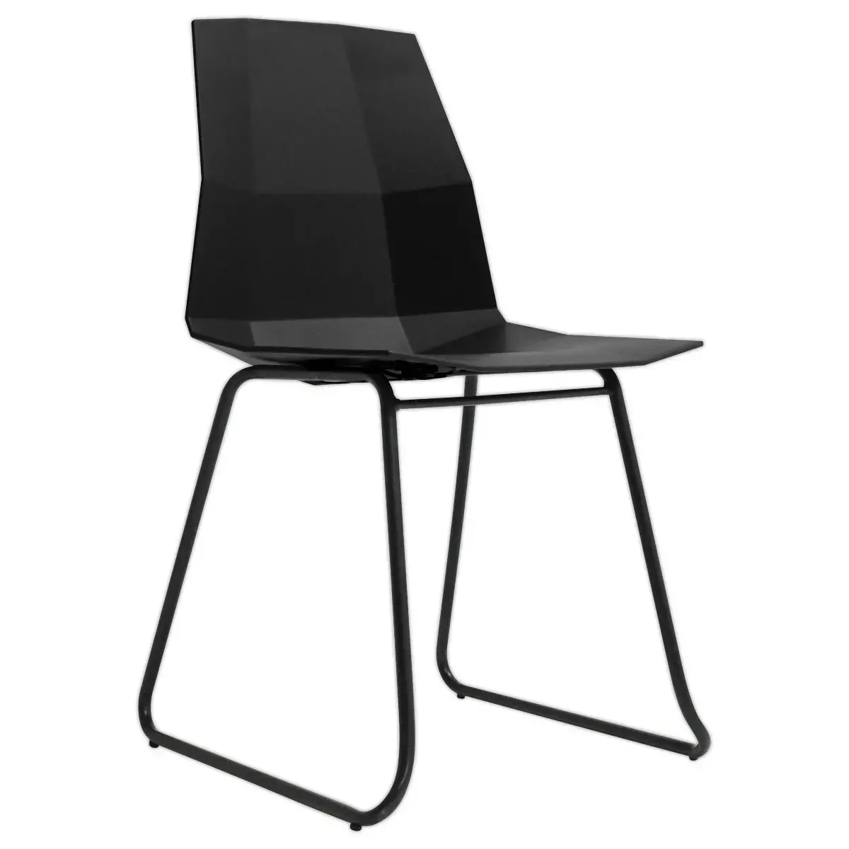 2 Cube stoelen met trapeziumvormige zwarte poten en zwarte zitting, gemonteerd
