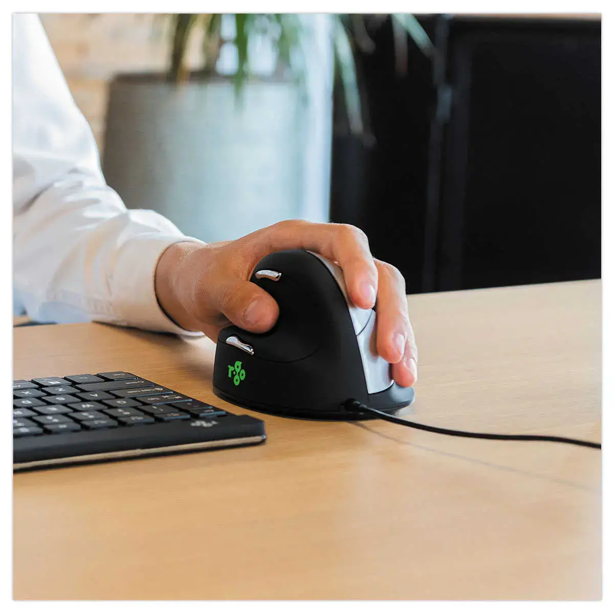 R-Go HE Ergonomische verticale muis bedraad voor linkshandigen model medium