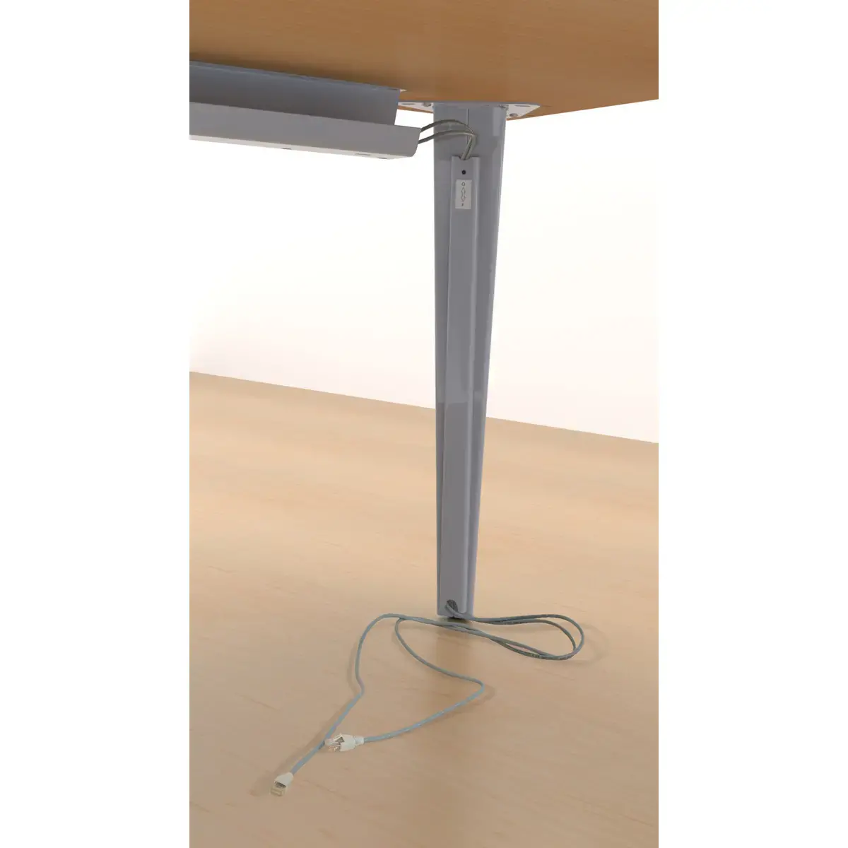 Bureau BORDEAUX 140 x 80 esdoorn - aluminium poten gemonteerd 