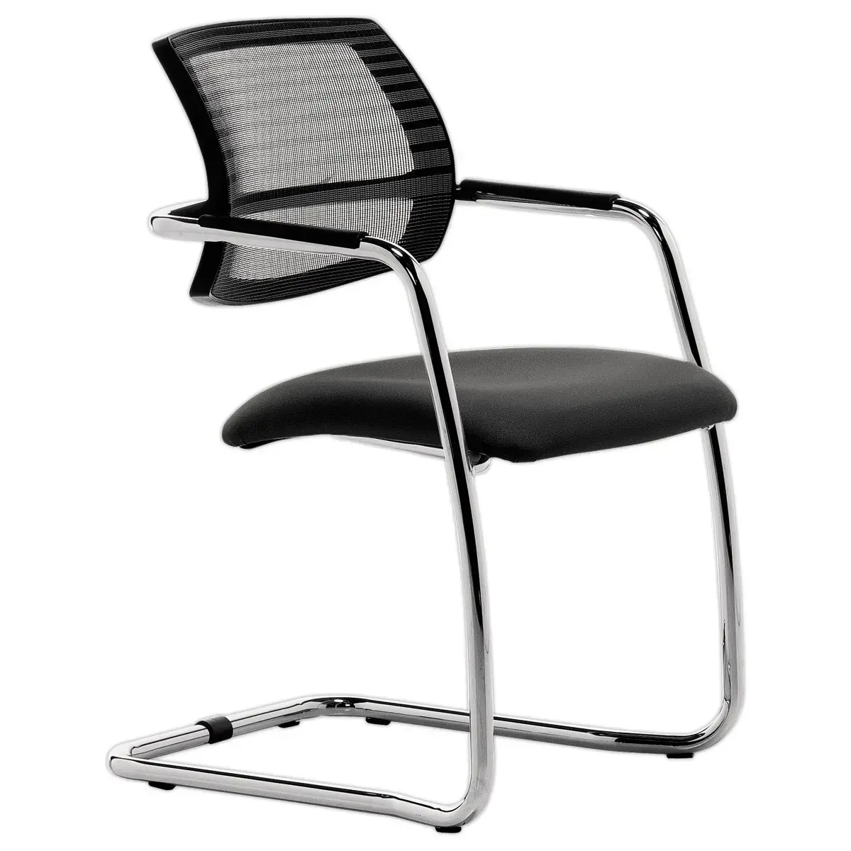 2 Bezoekersstoelen met zwarte netstof en chromen sledes