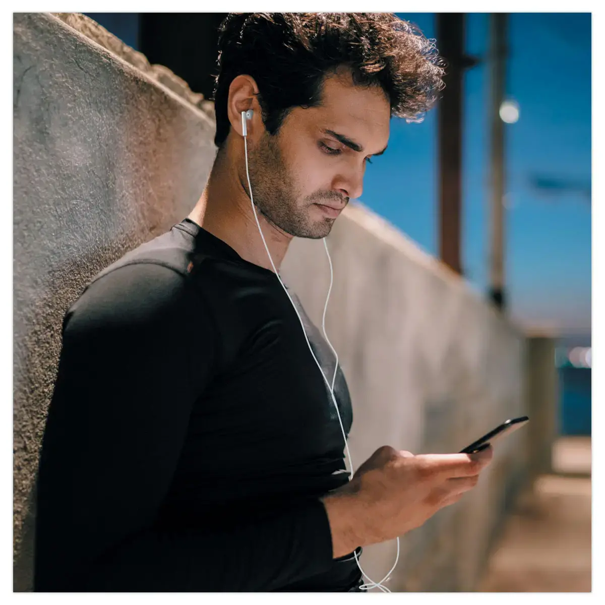 Lightning semi-in-ear headphones