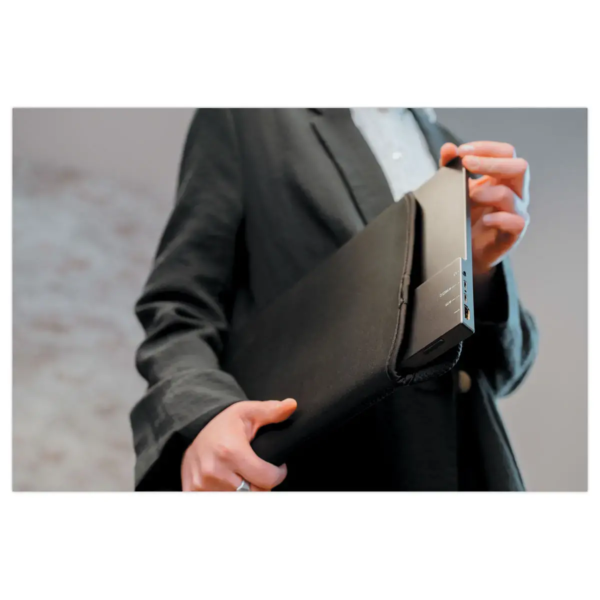 Verbatim 17,3" touchscreenmonitor